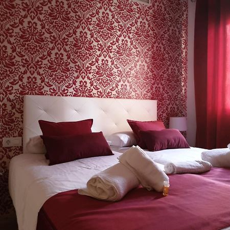 Apartamentos Dona Lola Севиля Екстериор снимка