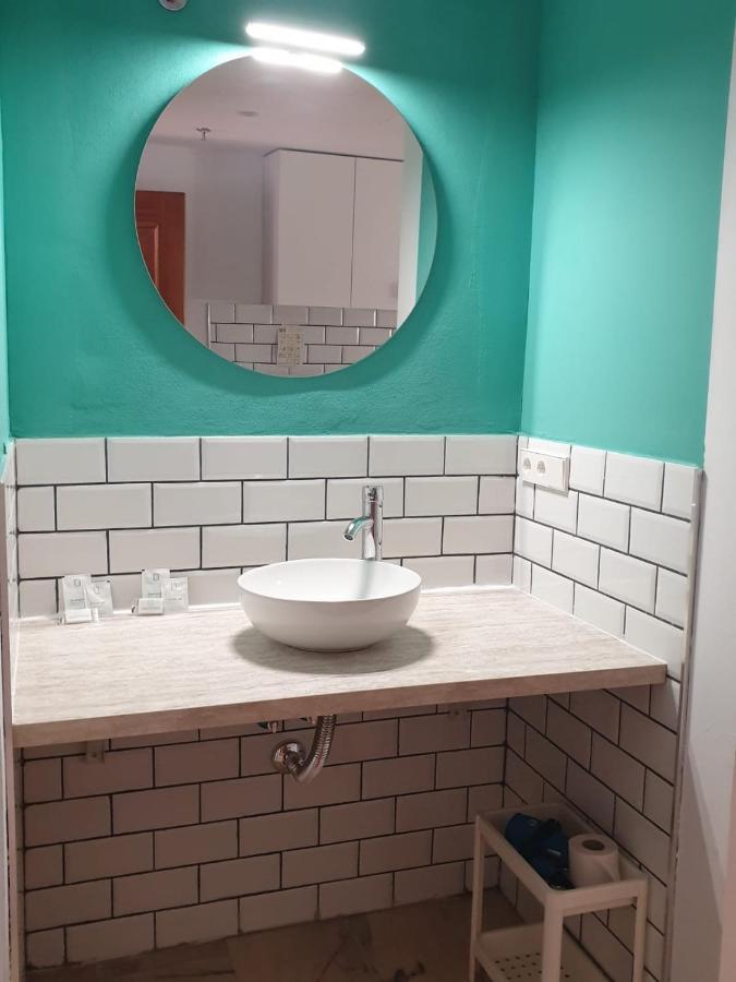 Apartamentos Dona Lola Севиля Екстериор снимка